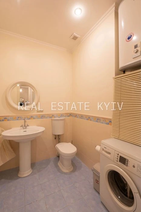 БЕЗ% Оренда 3-кімн квартири на вул Дмитрівська 69