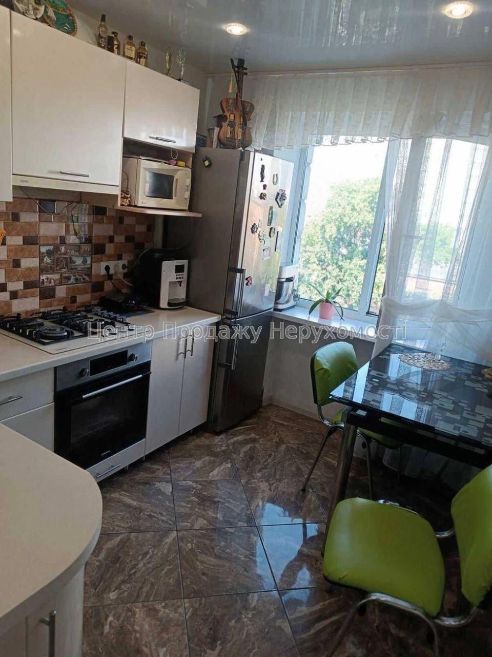 Продаж 2-кімн. квартири, 6/9 пов, 52 м², Київ. Відмінне розт