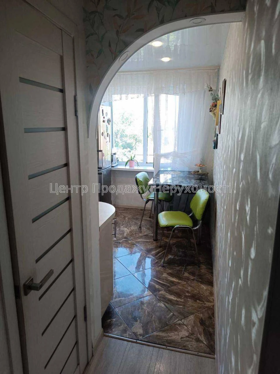 Продаж 2-кімн. квартири, 6/9 пов, 52 м², Київ. Відмінне розт