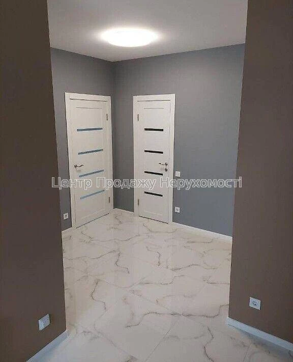 Продаж 2к квартири 62 кв, метро Печерська
