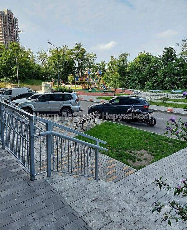 Продаж 2к квартири 62 кв, метро Печерська