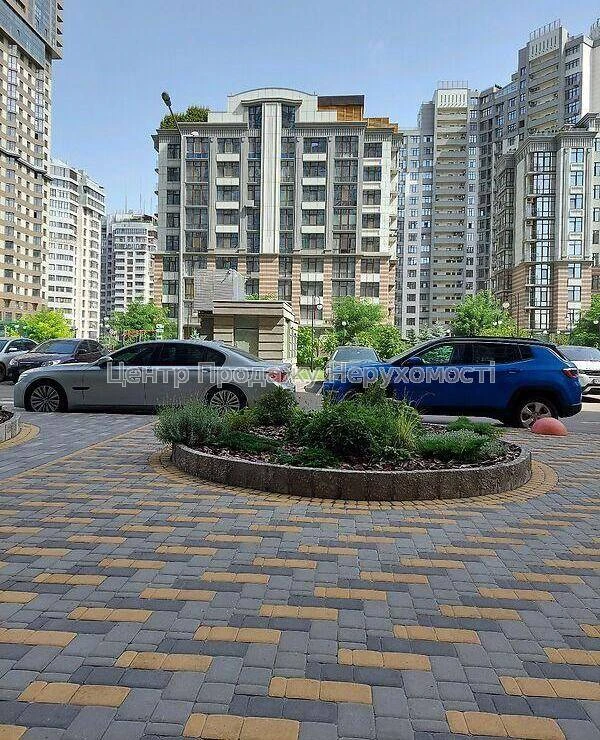 Продаж 2к квартири 62 кв, метро Печерська