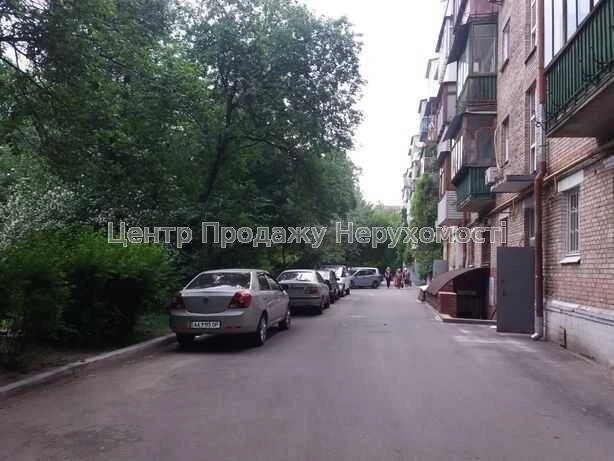 "Продаж 2 кімн. квартири у Києві"