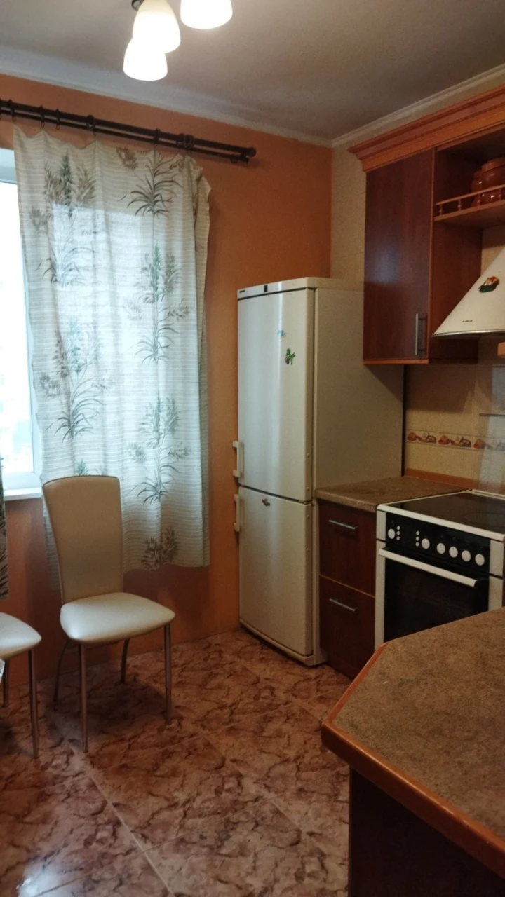 Оренда 2-кімнатної квартири 55 м², Печенізька вул., 34