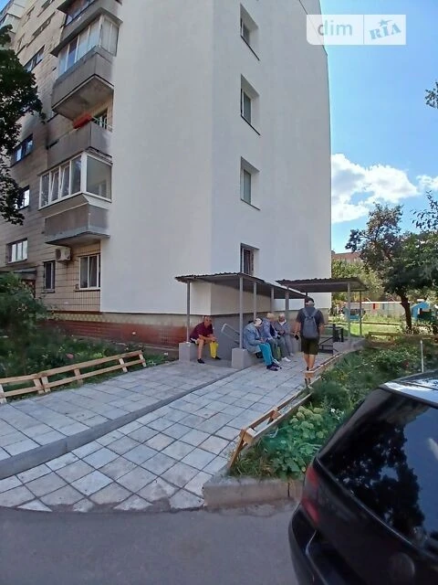 Довготривала оренда 2к квартири на вул. Юрія Литвинського 82
