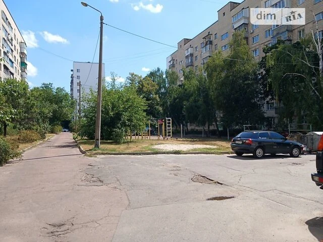 Довготривала оренда 2к квартири на вул. Юрія Литвинського 82