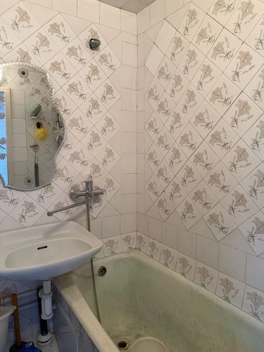 Top location! 3-room apartment for sale, Raiduzhnya Dniprovsky St.