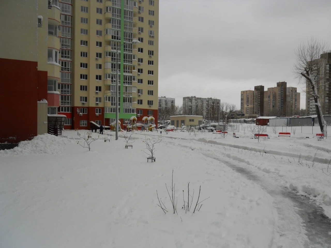 Оренда 2-кімнатної квартири 66.5 м², Комбінатна вул., 25
