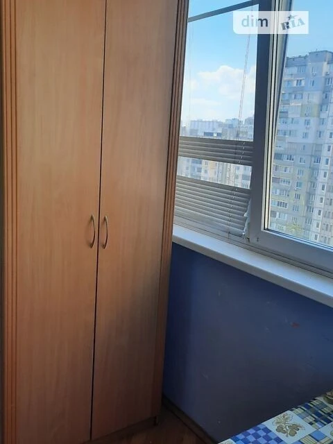 Довготривала оренда 4к квартири на вул. Лариси Руденко 3Б •