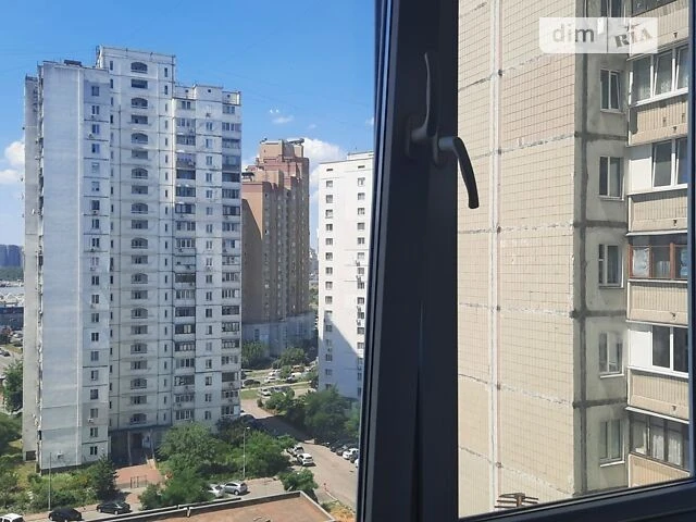 Довготривала оренда 4к квартири на вул. Лариси Руденко 3Б •