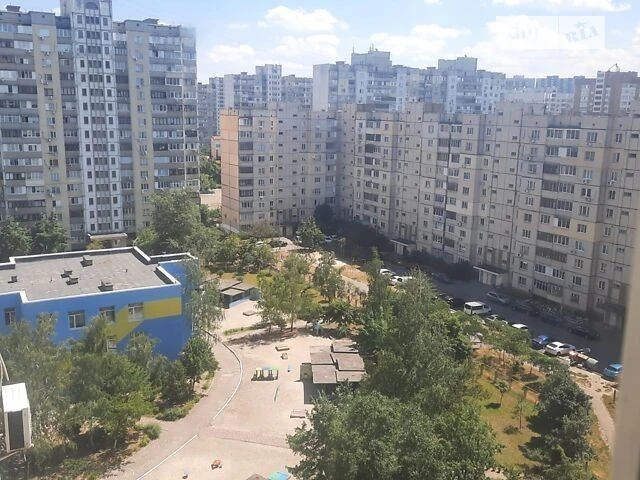 Довготривала оренда 4к квартири на вул. Лариси Руденко 3Б •
