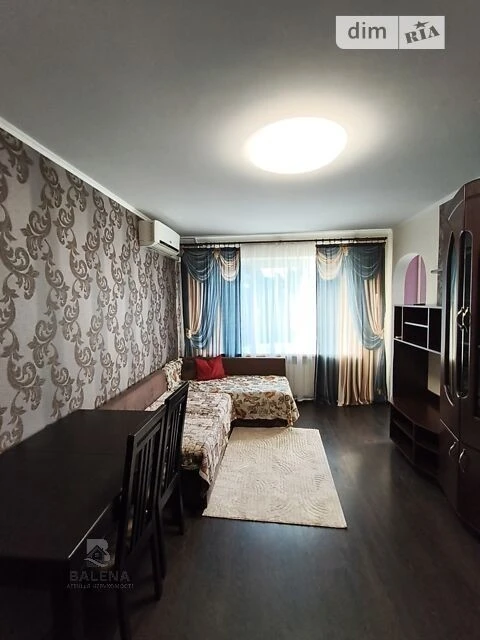 Довготривала оренда 3к квартири на просп. Леся Курбаса 18 •