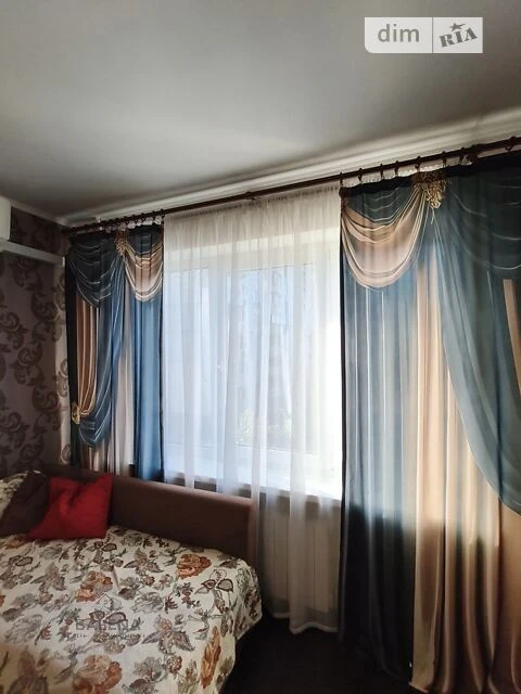 Довготривала оренда 3к квартири на просп. Леся Курбаса 18 •