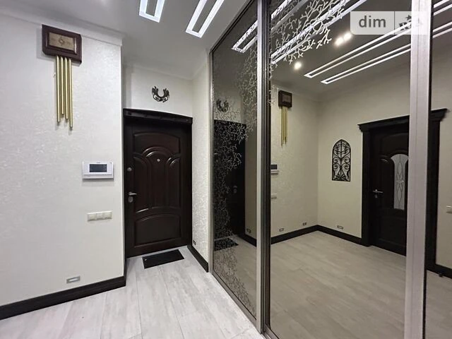Довготривала оренда 1к квартири на вул. Коновальця Євгена 44