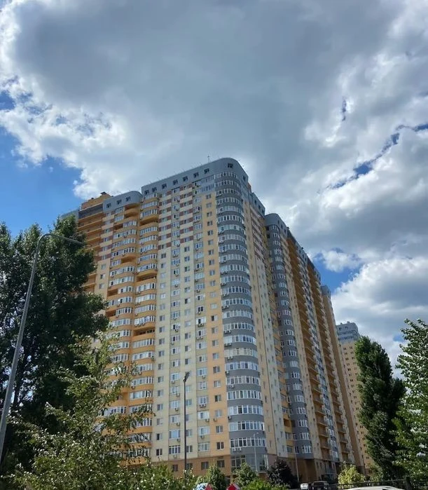 No commission/Sale of 4-room apartment in the Ministerskyi/Kondratyuka residential complex/Be