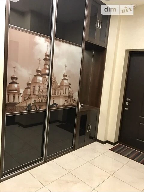 Довготривала оренда 3к квартири на вул. Андрія Верхогляда 12