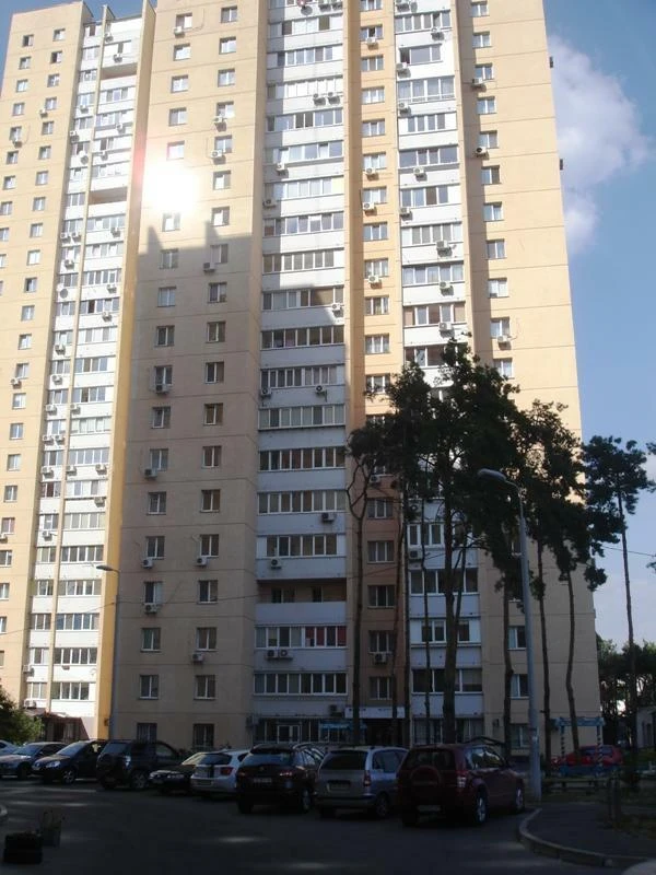 Аренда 3-комнатной квартиры 90 м², Дарницкий бул., 10