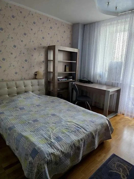БЕЗ КОМІСІЇ! Оренда затишної 3- квартири біля Палацу Україна