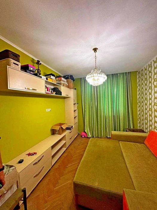 I am selling a 3-room apartment near the Levada metro station.