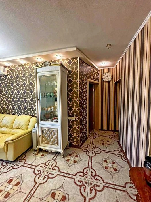 I am selling a 3-room apartment near the Levada metro station.