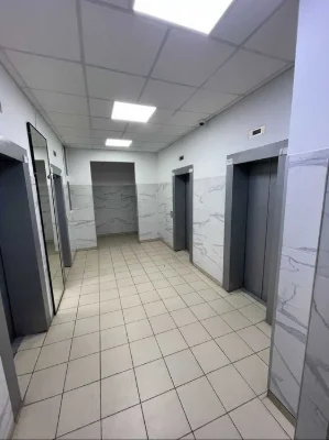 Видова 3-кімнатна квартира біля метро «Житомирська»