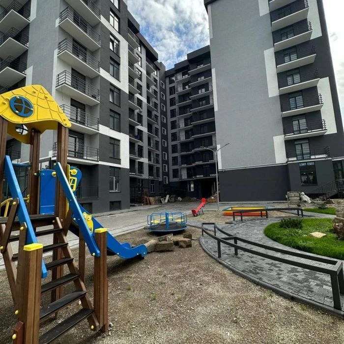 3 кім.квартира готова до ремонту