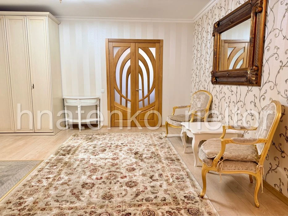 Продаж, 4к квартира, центр, 124м2, Соборності 40д