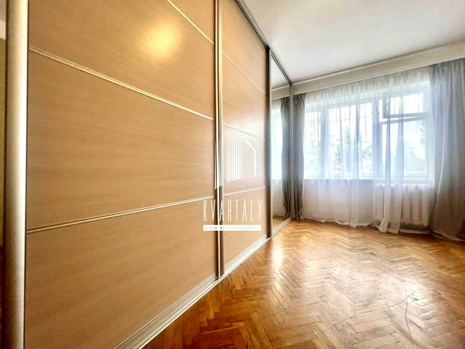 Квартира. Киев, Милютенко ул.