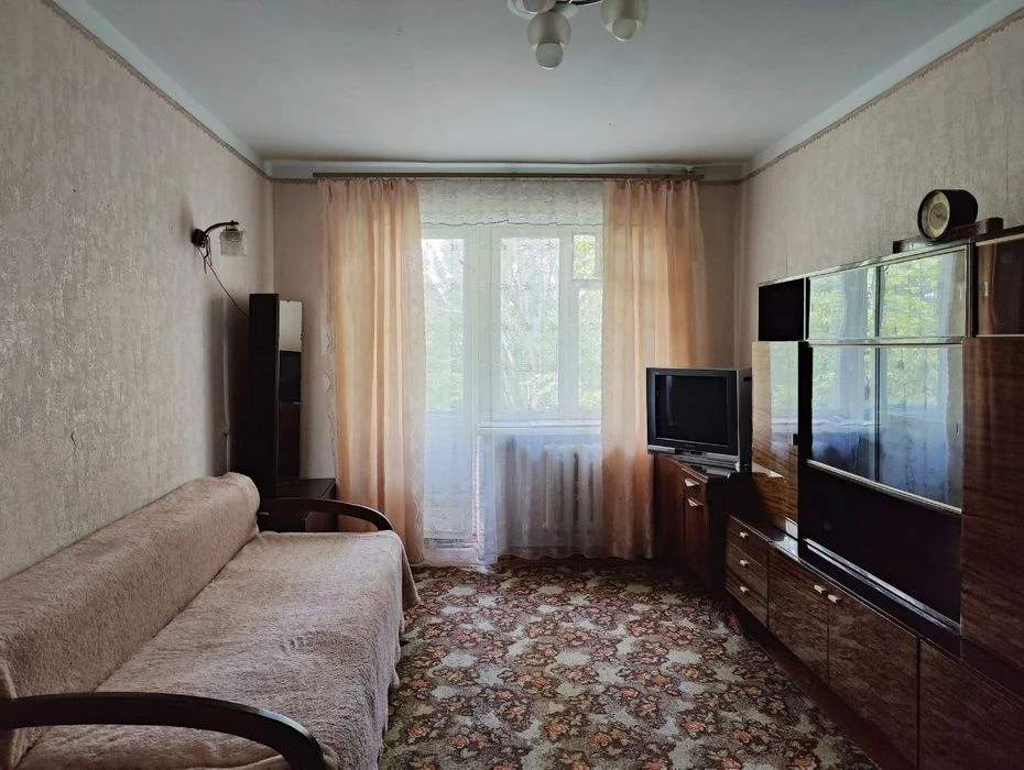 Продам 2-х кім.кв-ру по вул.Демократичній,Заводський район
