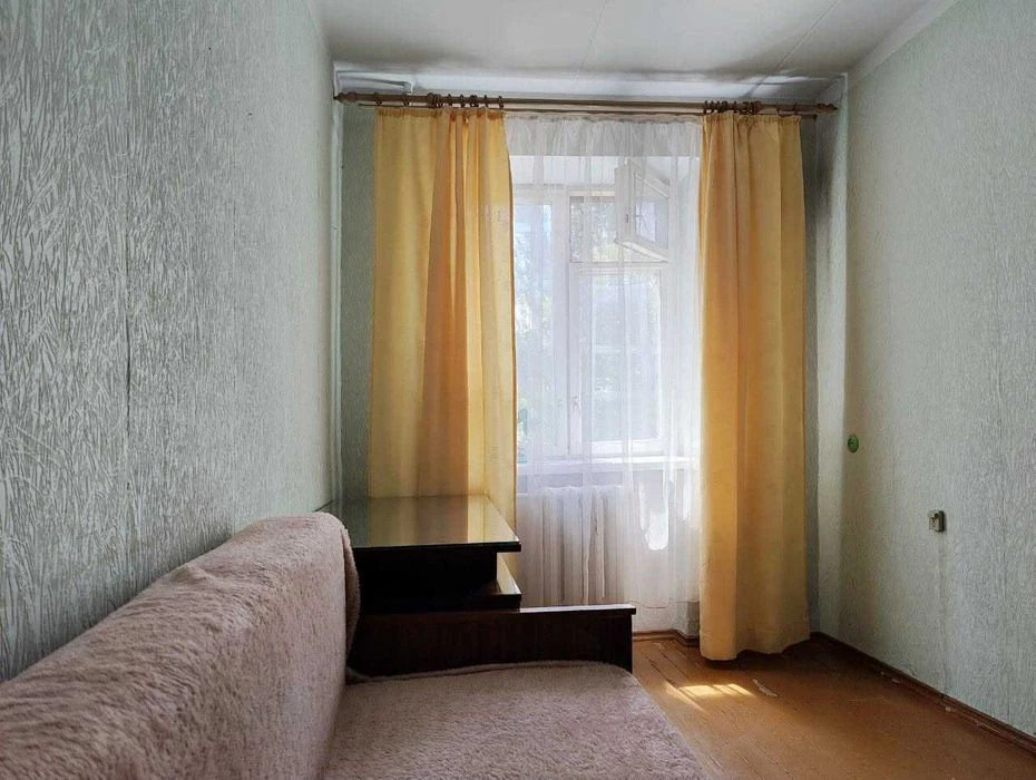 Продам 2-х кім.кв-ру по вул.Демократичній,Заводський район