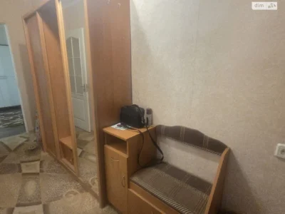 Довгострокова Оренда Квартира Тополя-1