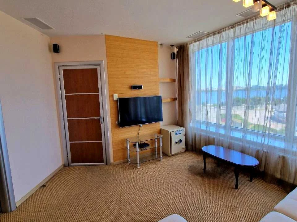 Квартира. Дніпро, Королеви Єлизавети ІІ вул. (Глинки)