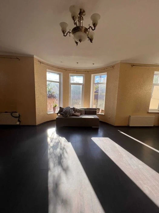 I will sell a 2-storey house. Ul. Makarenko/trans. Apricot 1S75
