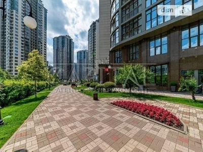 Sale of 3-room apartment 101 sq. m. on Andriy Verkhoglyada St. 1-20