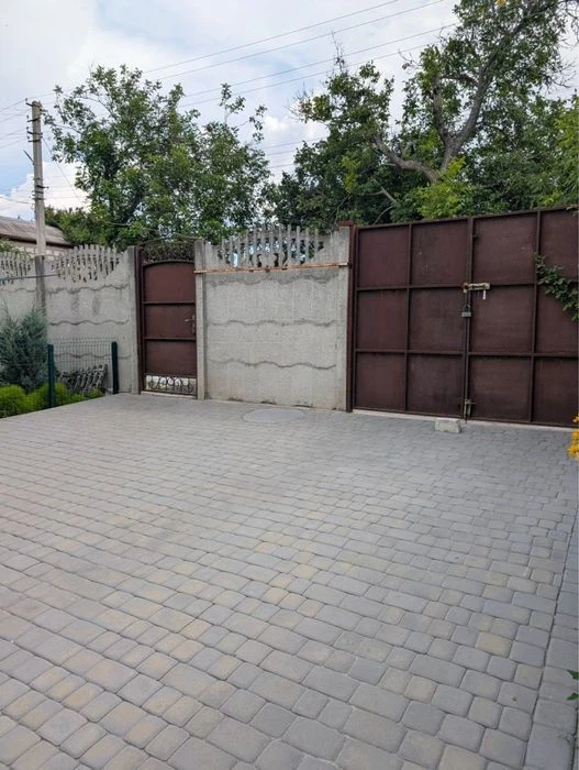 Продаж затишного будинку вул Ялинкова