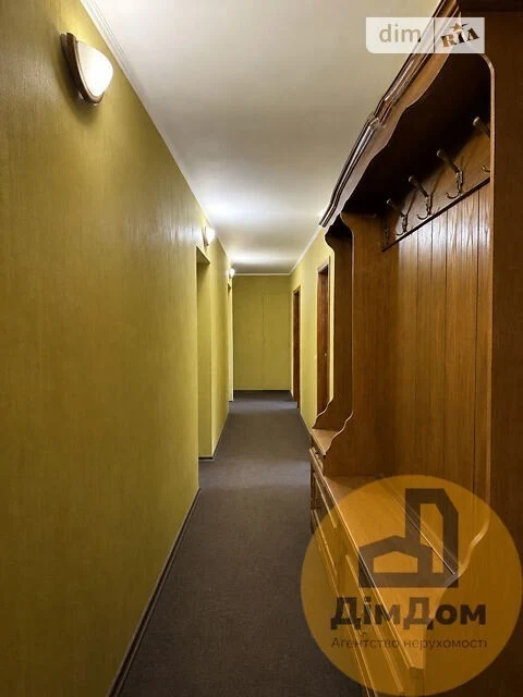 Продажа 3к квартиры 70.2 кв. м по ул. Ореста Левицкого 7 •