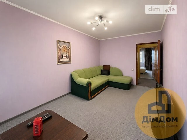 Продажа 3к квартиры 70.2 кв. м по ул. Ореста Левицкого 7 •