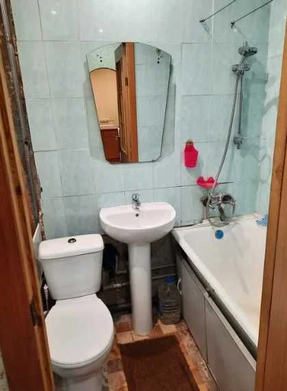 VS S4 2-room hotel-type apartment for sale on the street.
