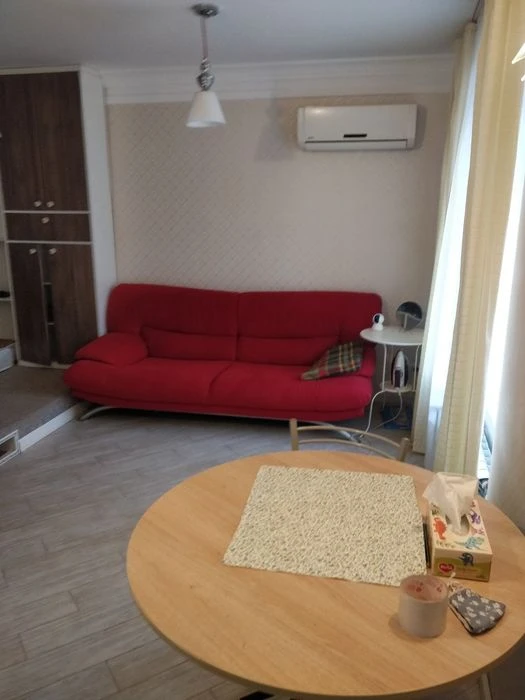 Selling 1 apartment, Bot metro station. Garden near the cable car.