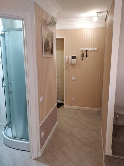 Selling 1 apartment, Bot metro station. Garden near the cable car.