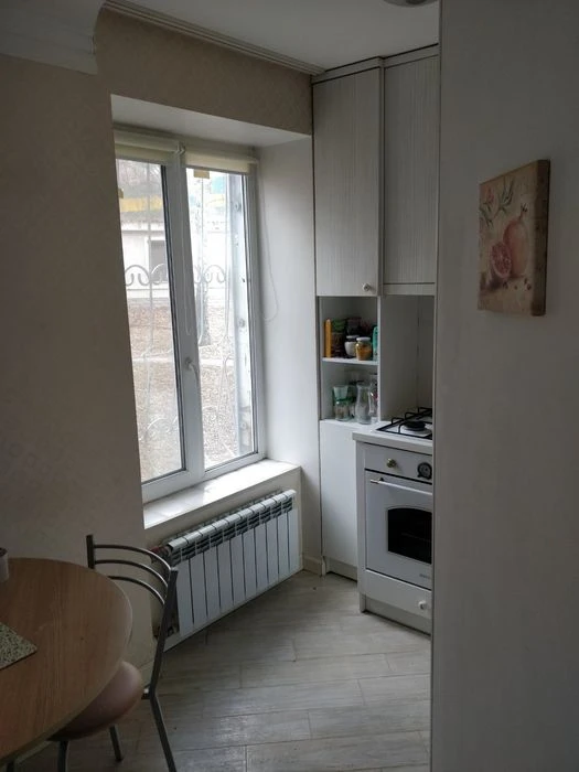 Selling 1 apartment, Bot metro station. Garden near the cable car.