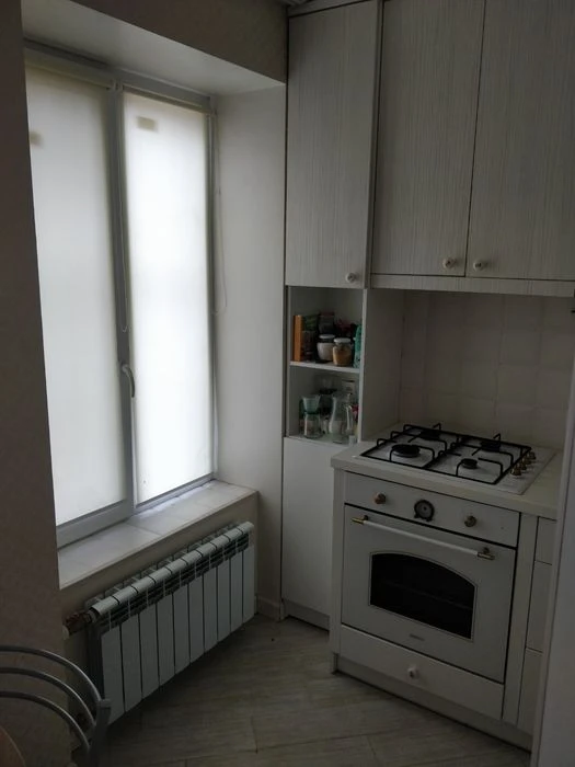 Selling 1 apartment, Bot metro station. Garden near the cable car.