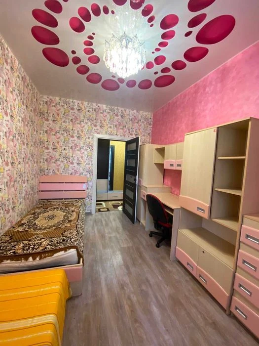 Продається велика 3-к квартира р-н Конкорду