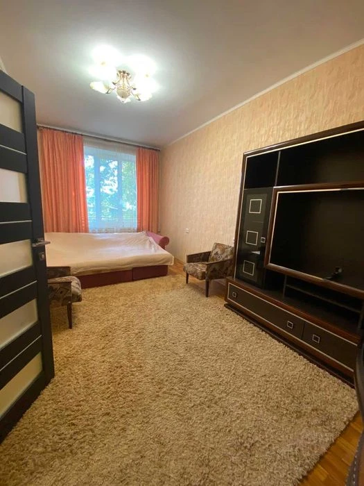 Продається велика 3-к квартира р-н Конкорду