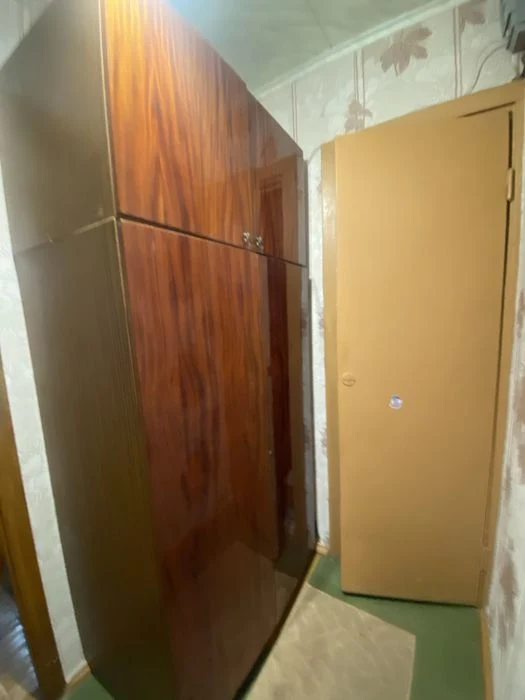 Продаж 1 кім. Квартири вул. Мілютенка 42