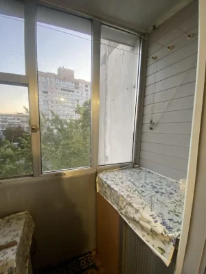 Продаж 1 кім. Квартири вул. Мілютенка 42
