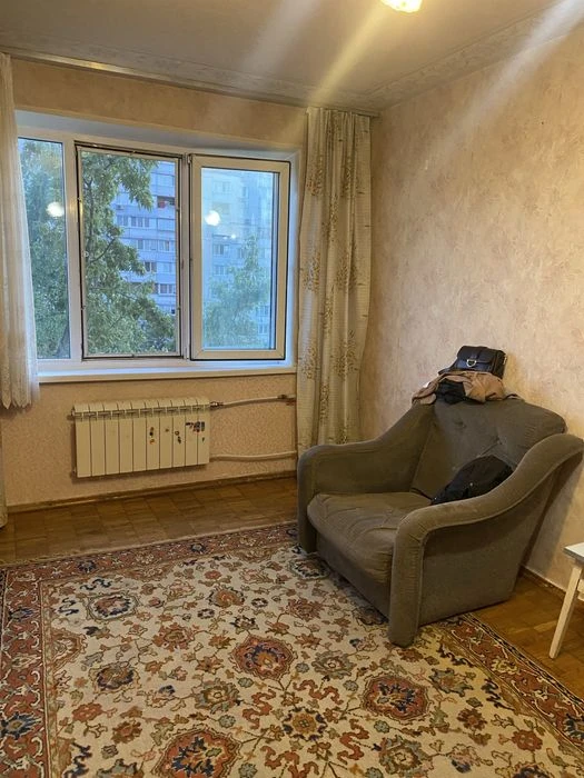 Продаж 1 кім. Квартири вул. Мілютенка 42