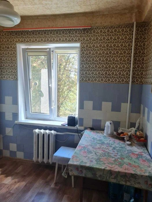Купити 2к квартиру, 4 поверх з 5! Київ, вул. Туполєва, 16б.