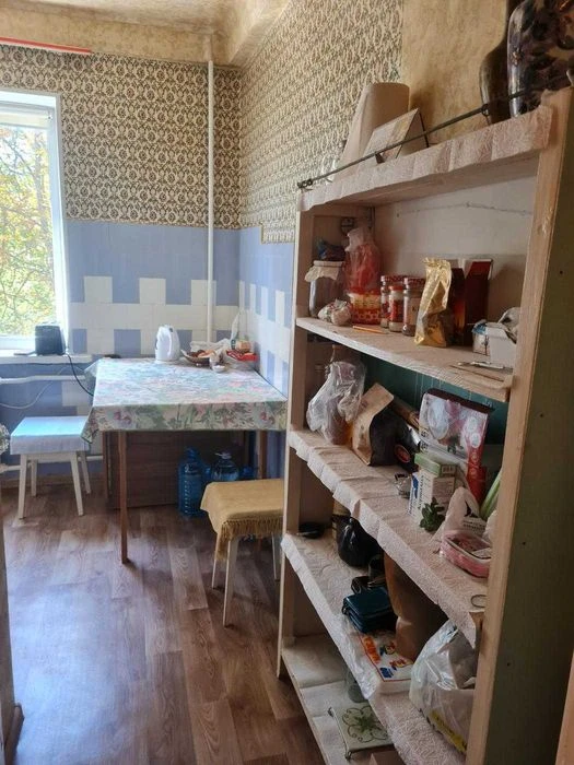 Купити 2к квартиру, 4 поверх з 5! Київ, вул. Туполєва, 16б.
