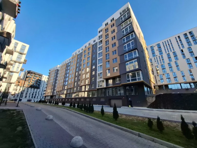 Продаж 3 кімнатної квартири у новобудові в ЖК "Нове життя",